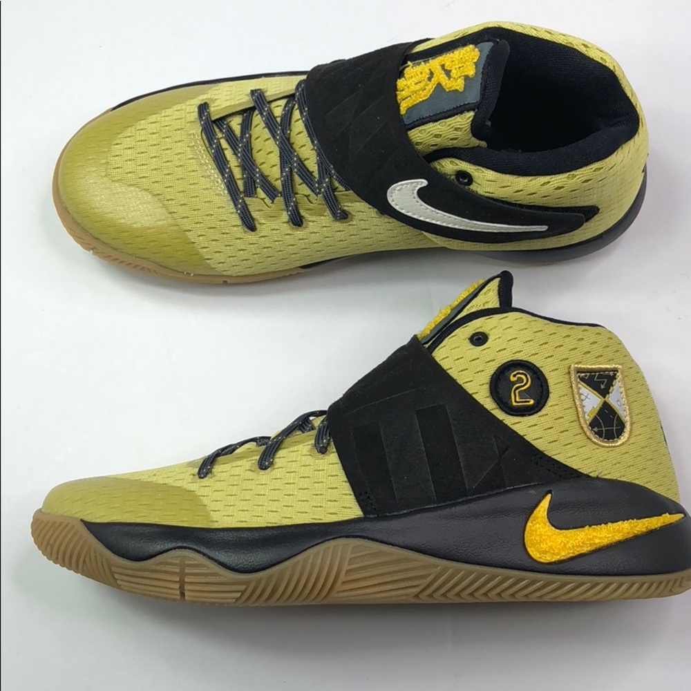 Brand New... KYRIE 2 AS (GS) - Size 6.5M and 8W